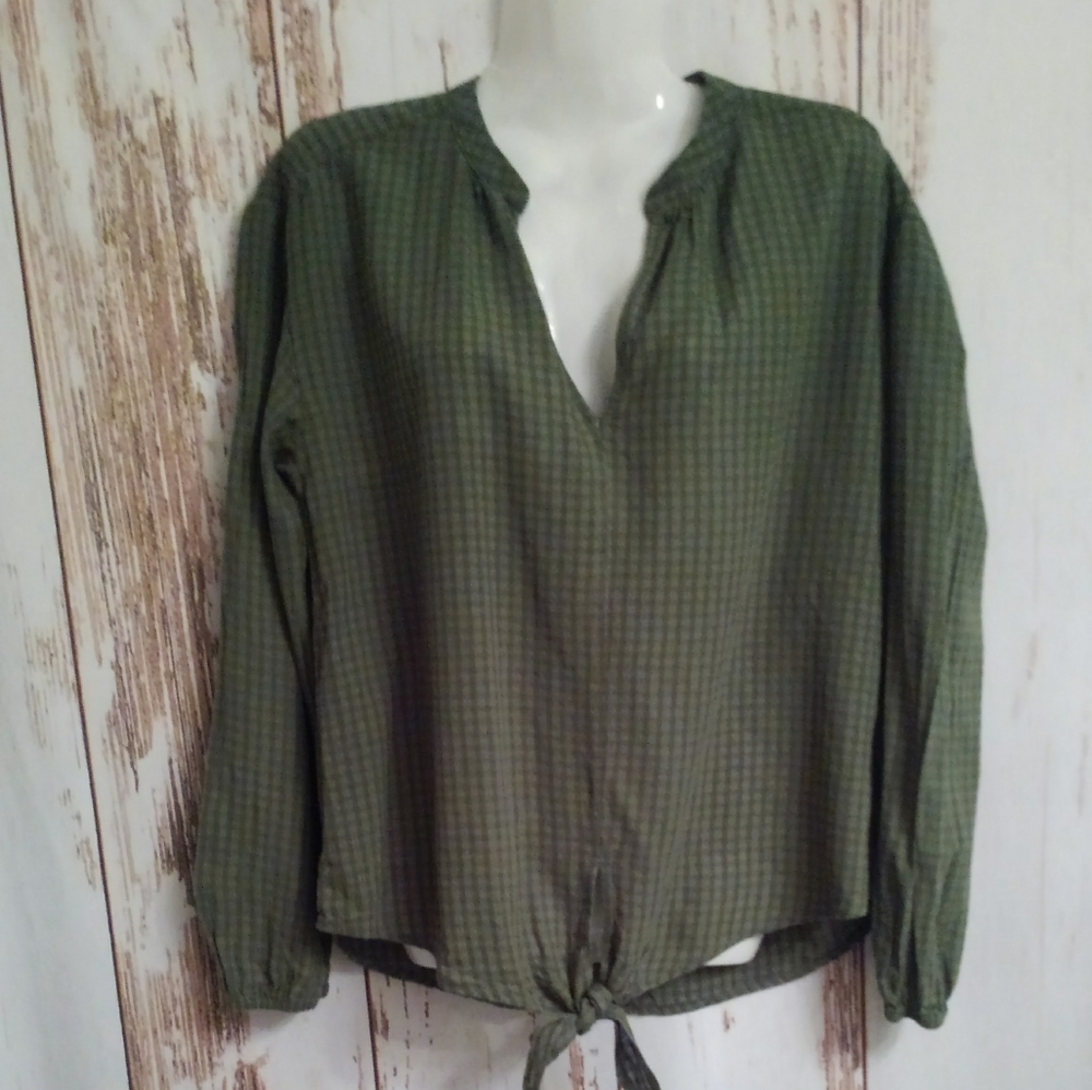 🌹5/$25 Sale Universal Thread Top Size L, EUC